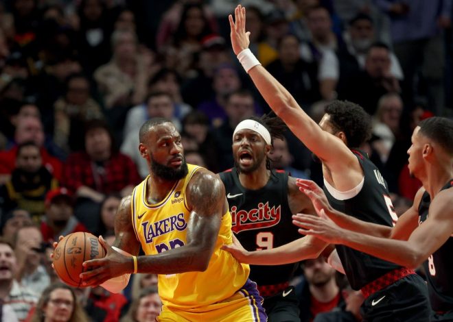 LeBron Kembali, Lakers Tambah Derita Trail Blazers