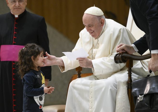 Vatikan Setujui Pemberkatan untuk Pasangan Sesama Jenis, Tapi